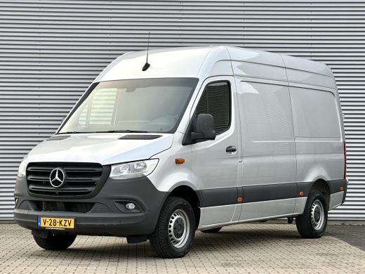 Mercedes Sprinter 317 CDI L2H2 RWD Zilver Grijs Mercedes Sprinter 317 CDI L2H2 RWD Zilver Grijs