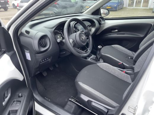 Toyota Aygo X 1.0 VVT-i MT Play ActivLease financial lease