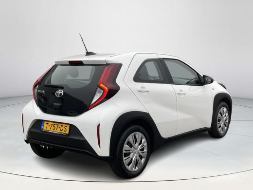 Toyota Aygo X 1.0 VVT-i MT Play ActivLease financial lease