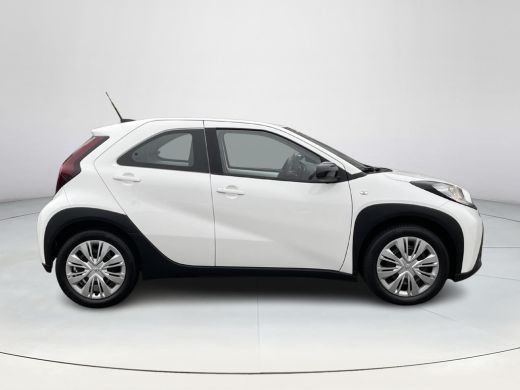 Toyota Aygo X 1.0 VVT-i MT Play ActivLease financial lease