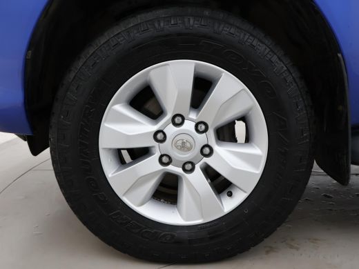 Toyota Hilux 2.4 D-4D-F 150 PK 4X4 XTRA CAB COOL COMFORT + 3200 KG TREKHAAK / NAVIGATIE / DEALER ONDERHOUDEN ActivLease financial lease