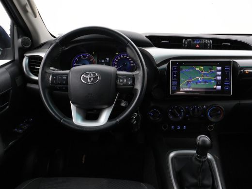 Toyota Hilux 2.4 D-4D-F 150 PK 4X4 XTRA CAB COOL COMFORT + 3200 KG TREKHAAK / NAVIGATIE / DEALER ONDERHOUDEN ActivLease financial lease