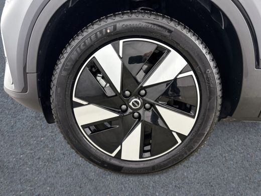 Volvo  C40 Single Motor Extended Range Plus | Panoramadak | Trekhaak | Adaptieve cruise | BLIS | Stoel/stuur... ActivLease financial lease