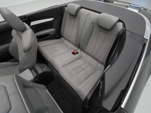 Audi A5 Cabriolet 35 TFSI S Line edition Stoelverwarming LED Matrix PDC Drive Select Dab 90 ActivLease financial lease
