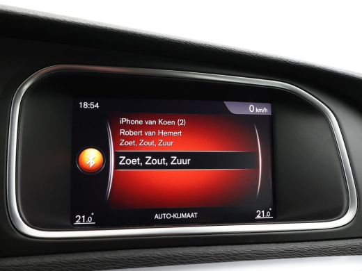 Volvo  V40 2.0 D2 120 PK EURO 6 + NAVIGATIE Volvo V40 2.0 D2 + NAVIGATIE | DIGITALE COCKPIT | CRUISE CONTROL ActivLease financial lease