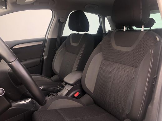 Citroën C4 Citroën 1.2 PureTech Feel Edition | Airco (automatisch) | Apple Carplay/Android Auto | Cruise con... ActivLease financial lease