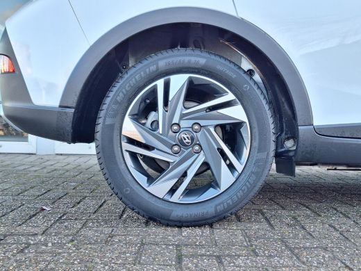 Hyundai Bayon 1.0 T-GDI Comfort Smart | Apple Carplay | Achteruitrij camera | Navigatie | Lichtmetalen velgen |... ActivLease financial lease