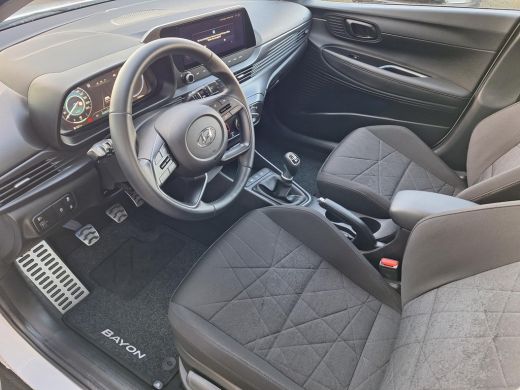 Hyundai Bayon 1.0 T-GDI Comfort Smart | Apple Carplay | Achteruitrij camera | Navigatie | Lichtmetalen velgen |... ActivLease financial lease