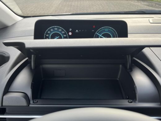 Hyundai Staria 1.6 T-GDI HEV | Uit voorraad leverbaar! | Ruimte voor 3 Euro pallets | ActivLease financial lease
