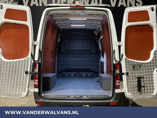 Mercedes Sprinter 316 CDI 164pk L2H2 Euro6 Airco | 2800kg trekhaak | Cruisecontrol | Parkeersensoren zijdeur ActivLease financial lease