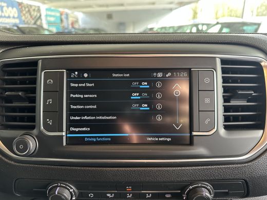 Peugeot Expert 1.5 BlueHDI 100 S&S L2 | 2 zitplaatsen rechtsvoor | Achteruitrijcamera | Achteruitrijcamera ActivLease financial lease