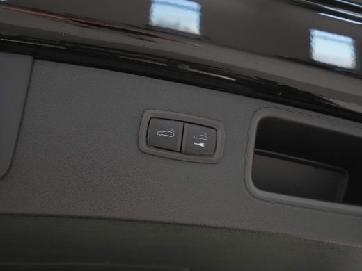 Porsche Macan 2.0 265pk Luchtvering Navigatie Camera Stoelverwarming Elek. bedienbare kofferklep 58 ActivLease financial lease
