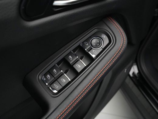 Porsche Macan 2.0 265pk Luchtvering Navigatie Camera Stoelverwarming Elek. bedienbare kofferklep 58 ActivLease financial lease
