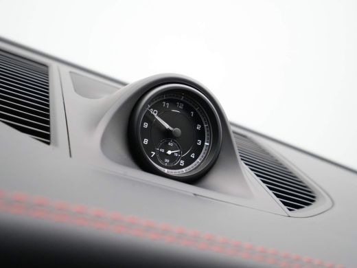 Porsche Macan 2.0 265pk Luchtvering Navigatie Camera Stoelverwarming Elek. bedienbare kofferklep 58 ActivLease financial lease
