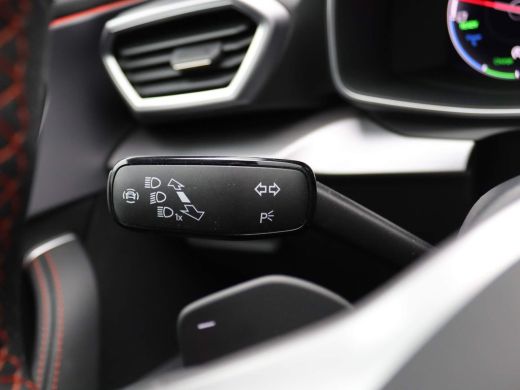 Seat Leon 1.4 TSI eHybrid PHEV FR 204PK DSG Led koplamp, achteruitrijcamera, stuurverwarming, keyless, schu... ActivLease financial lease