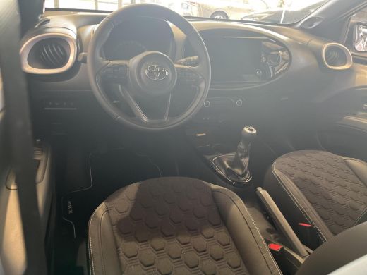 Toyota Aygo X 1.0 VVT-i MT JBL ActivLease financial lease