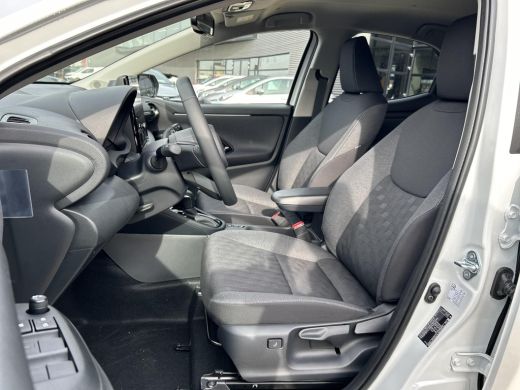Toyota Yaris 1.5 Hybrid 115 First Edition **NIEUWE AUTO/ DIRECT LEVERBAAR** ActivLease financial lease