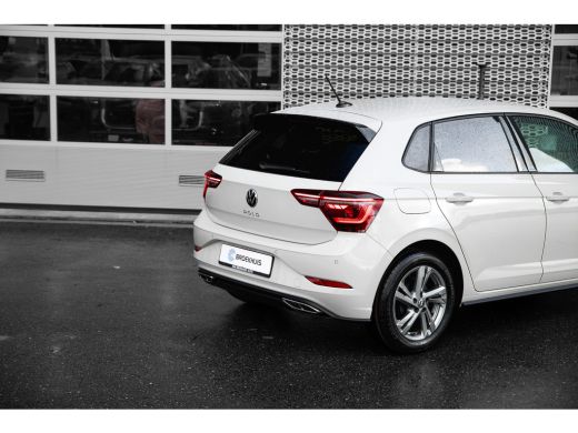 Volkswagen Polo Volkswagen R-Line Business Inclusief €2000,- inruilvoordeel + €1000,- korting | 'App-Connect' dra... ActivLease financial lease