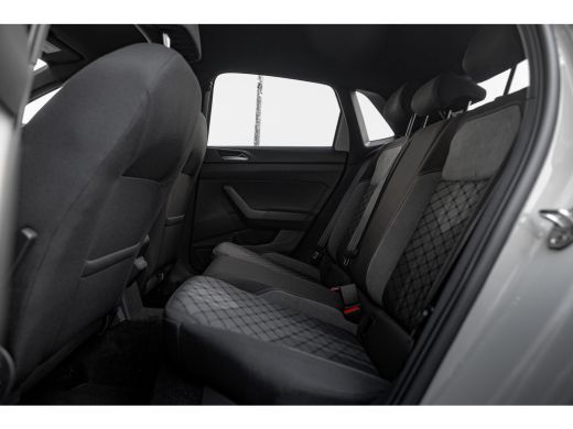 Volkswagen Polo Volkswagen R-Line Business Inclusief €2000,- inruilvoordeel + €1000,- korting | 'App-Connect' dra... ActivLease financial lease