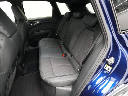 Audi Q4 e-tron 50 quattro S-Line edition 77 kWh 300pk Navigatie Camera Acc Stoelverwarming 20 ActivLease financial lease