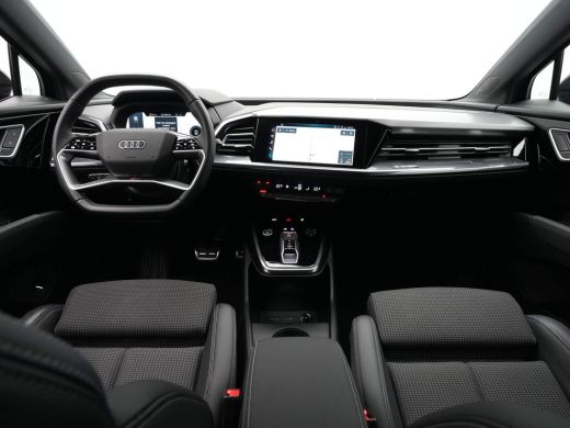 Audi Q4 e-tron 50 quattro S-Line edition 77 kWh 300pk Navigatie Camera Acc Stoelverwarming 20 ActivLease financial lease