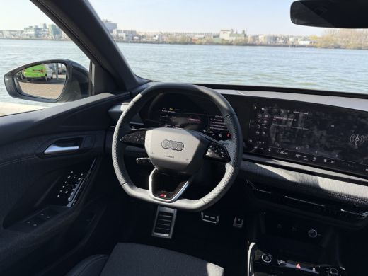 Audi Q6 e-tron S edition e-tron perf 225kW/306pk 100Kwh Hatchback Elektrische aandrijving ActivLease financial lease