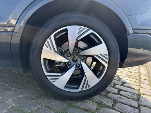 Audi Q6 e-tron S edition e-tron perf 225kW/306pk 100Kwh Hatchback Elektrische aandrijving ActivLease financial lease