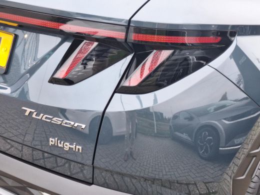 Hyundai Tucson 1.6 T-GDI PHEV Premium 4WD | Kop-Er-Af-Voordeel! | Trekhaak! | Full Options! | Rijklaarprijs! | F... ActivLease financial lease