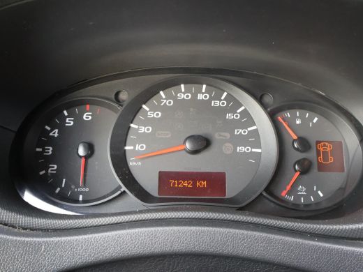 Renault Master T35 2.3 DCI 170 PK L3H2 | OPRIJPLAAT + LIER | LUCHTVERING | TREKHAAK | CAMERA | NAVIGATIE ActivLease financial lease