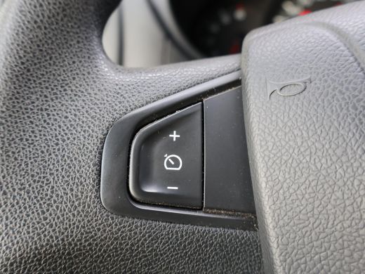Renault Master T35 2.3 DCI 170 PK L3H2 | OPRIJPLAAT + LIER | LUCHTVERING | TREKHAAK | CAMERA | NAVIGATIE ActivLease financial lease