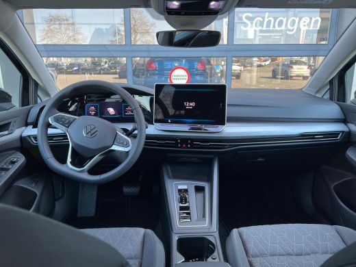 Volkswagen Golf Volkswagen Life Edition eHybrid | 'App-Connect' draadloze smartphone integratie | Achterbank in o... ActivLease financial lease