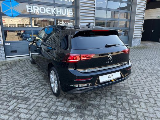 Volkswagen Golf Volkswagen Life Edition eHybrid | 'App-Connect' draadloze smartphone integratie | Achterbank in o... ActivLease financial lease