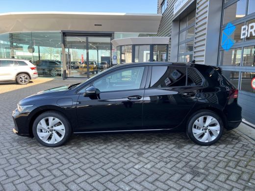 Volkswagen Golf Volkswagen Life Edition eHybrid | 'App-Connect' draadloze smartphone integratie | Achterbank in o... ActivLease financial lease