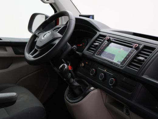Volkswagen Transporter 2.0 TSI 150 PK BENZINE L2H2 + 2500 KG TREKHAAK | 2 SCHUIFDEUREN | NAVIGATIE | CAMERA ActivLease financial lease