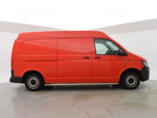 Volkswagen Transporter 2.0 TSI 150 PK BENZINE L2H2 + 2500 KG TREKHAAK | 2 SCHUIFDEUREN | NAVIGATIE | CAMERA ActivLease financial lease