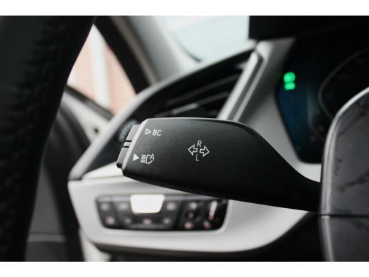 BMW 1-serie 118i F40 Executive Edition | Automaat | 1e eigenaar | NL auto | BTW auto | LED | Carplay | DAB | Sportstuur | Stoelverwarming | ➡️ ActivLease financial lease