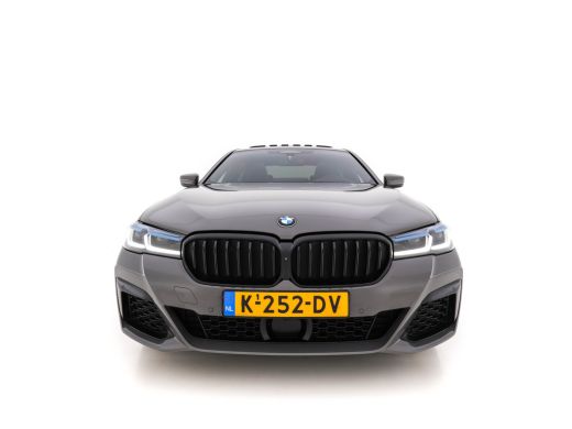 BMW 5 Serie 545e xDrive High Executive Edition M-Sportpack (INCL-BTW) Aut. *PANO | LASER-LED | HEAD-UP | ADAP... ActivLease financial lease