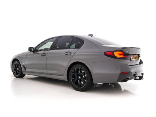 BMW 5 Serie 545e xDrive High Executive Edition M-Sportpack (INCL-BTW) Aut. *PANO | LASER-LED | HEAD-UP | ADAP... ActivLease financial lease