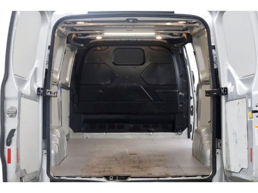 Ford Transit Custom 2.0 TDCI 130pk L2H1 Trend Navi/Camera/Trekhaak 2800kg 05-2020 ActivLease financial lease