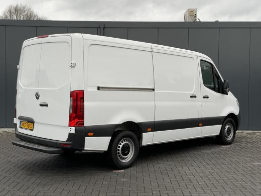 Mercedes Sprinter 314 CDI 143 PK RWD 3.5T / L2H1 / 1e EIG. / AIRCO / CRUISE / GEVEERDE STOEL ActivLease financial lease
