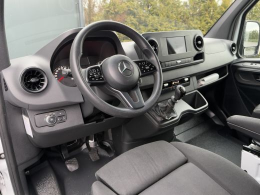 Mercedes Sprinter 314 CDI 143 PK RWD 3.5T / L2H1 / 1e EIG. / AIRCO / CRUISE / GEVEERDE STOEL ActivLease financial lease