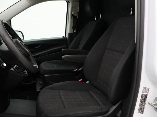 Mercedes-Benz Vito 111 CDI LANG BESTELAUTO VAN HET JAAR EDITIE + TREKHAAK / CRUISE / SIDEBARS ActivLease financial lease