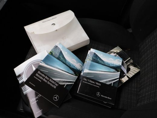 Mercedes-Benz Vito 111 CDI LANG BESTELAUTO VAN HET JAAR EDITIE + TREKHAAK / CRUISE / SIDEBARS ActivLease financial lease