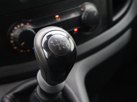 Mercedes-Benz Vito 111 CDI LANG BESTELAUTO VAN HET JAAR EDITIE + TREKHAAK / CRUISE / SIDEBARS ActivLease financial lease