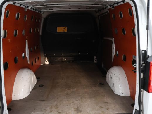 Mercedes-Benz Vito 111 CDI LANG BESTELAUTO VAN HET JAAR EDITIE + TREKHAAK / CRUISE / SIDEBARS ActivLease financial lease