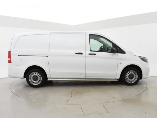 Mercedes-Benz Vito 111 CDI LANG BESTELAUTO VAN HET JAAR EDITIE + TREKHAAK / CRUISE / SIDEBARS ActivLease financial lease