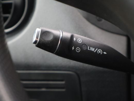 Mercedes-Benz Vito 111 CDI LANG BESTELAUTO VAN HET JAAR EDITIE + TREKHAAK / CRUISE / SIDEBARS ActivLease financial lease