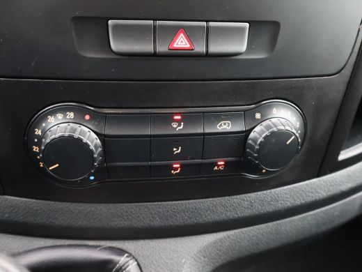 Mercedes-Benz Vito 111 CDI LANG BESTELAUTO VAN HET JAAR EDITIE + TREKHAAK / CRUISE / SIDEBARS ActivLease financial lease