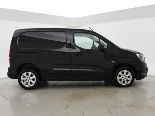 Opel Combo 1.5D 130 PK AUT. INNOVATION | APPLE CARPLAY | CAMERA | CRUISE ActivLease financial lease