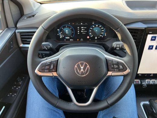 Volkswagen Amarok Plus Cabine 3.0 TDI V6 240 pk Automaat 4x4 | Style | Rolbeugel | Trekhaak | ACC | ActivLease financial lease